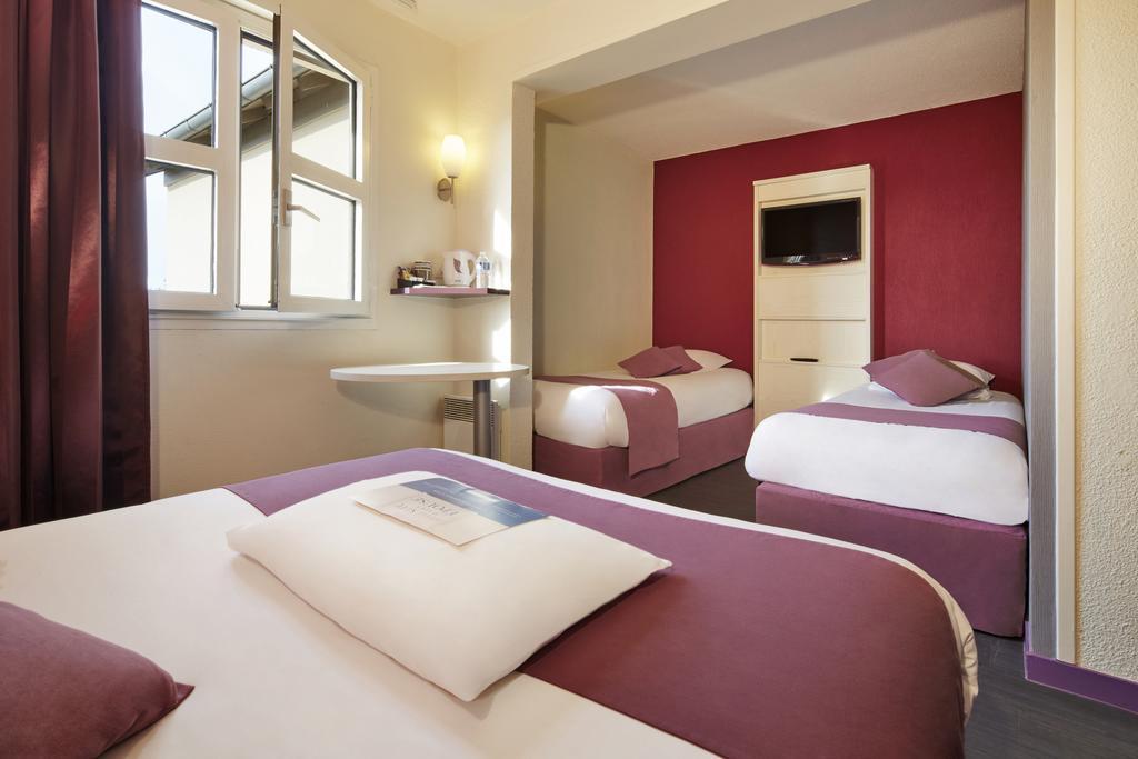 Kyriad Hotel La Flèche Esterno foto